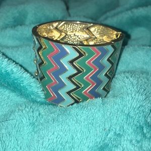 🌺 Colorful chevron cuff bracelet
